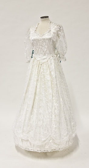 Lace Wedding Dress with Hoop Skirt (14) $20