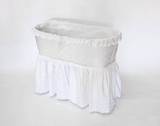 Vintage Wicker Bassinet 19x34x28H $35