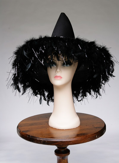 Black Witch Hat w/Feathers $6