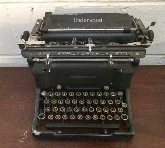 Underwood Vintage Typewriter $20