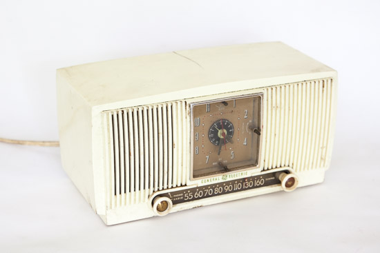 1950/60s GE Clock Radio $10 12.5